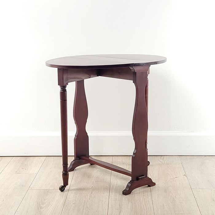 Provincial French Directoire Small Round Dropleaf Table in Cherry, 19th century