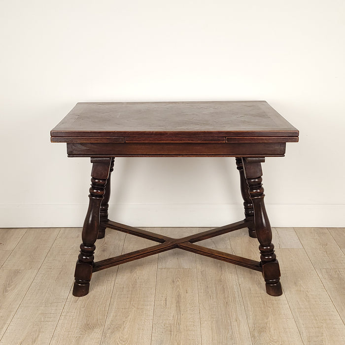 French Country Draw Leaf Table in Walnut, circa 1880
