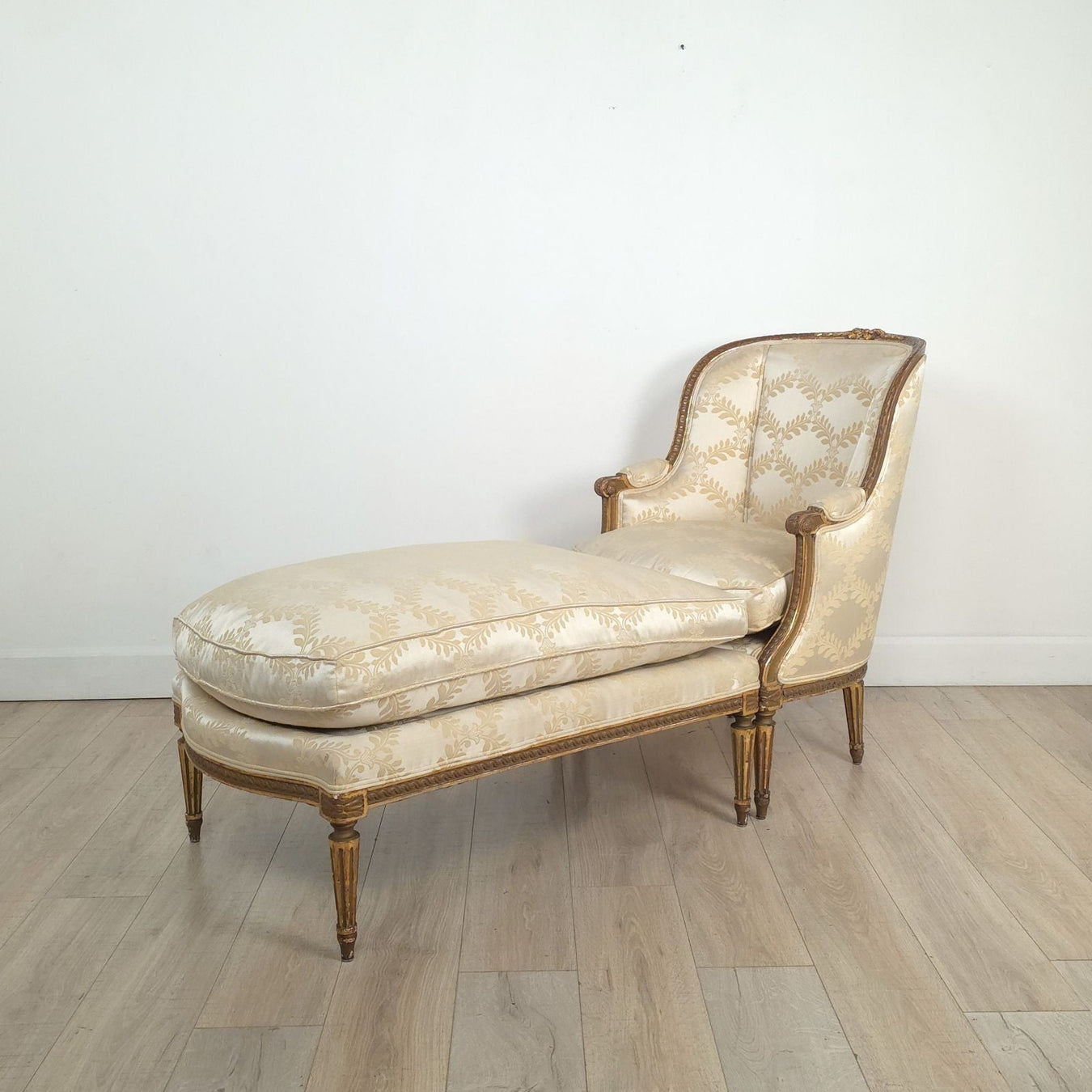 Antique Fainting Couch