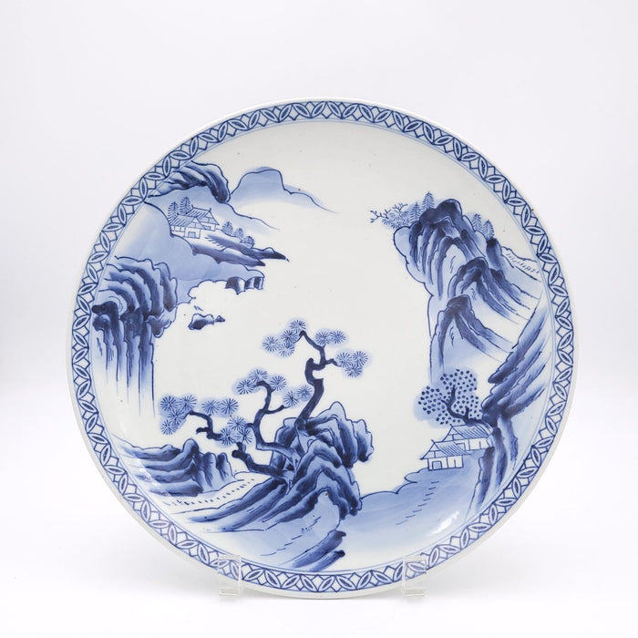 Japanese Imari Charger, Taisho Period circa 1910