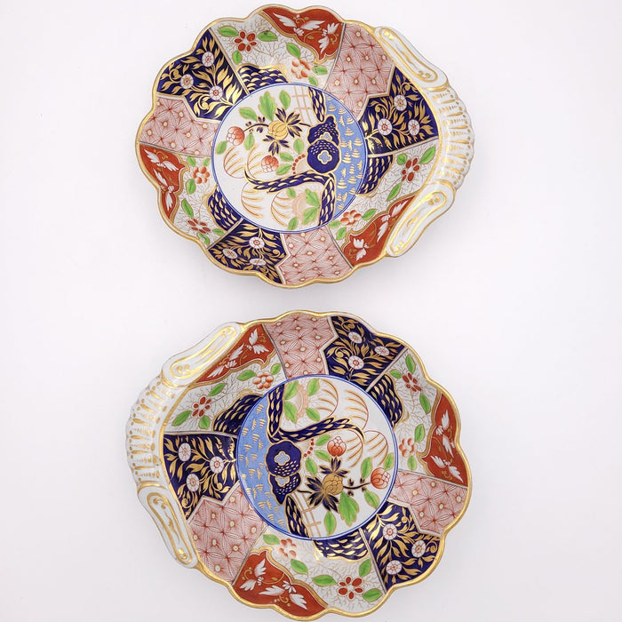 Pair of English Copeland Spode Shell-Shaped Dessert Dishes in the "Money Tree" Pattern