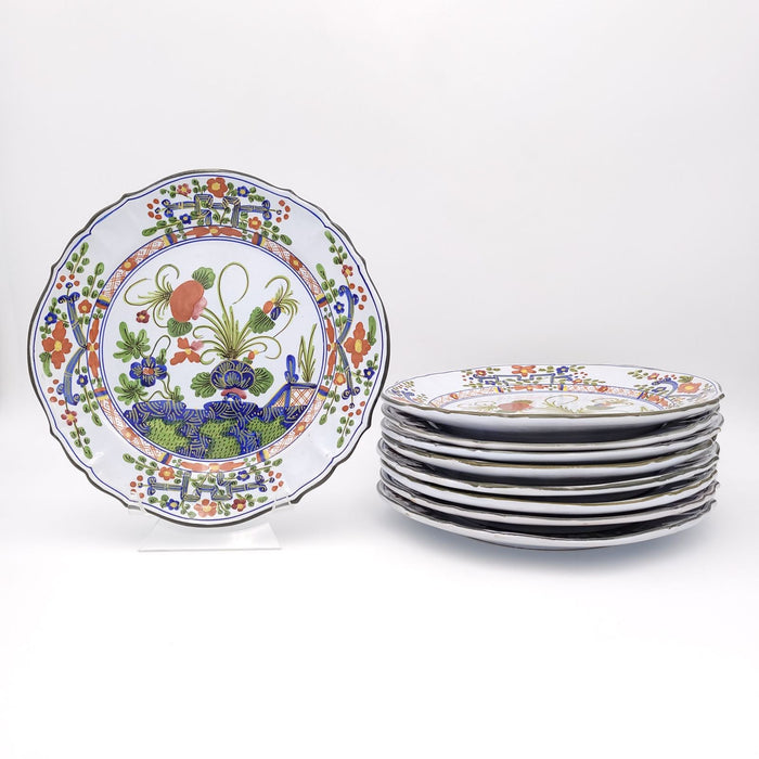 Italian Vintage Faïence "Carnation" Pattern Set of Nine Dinner Plates