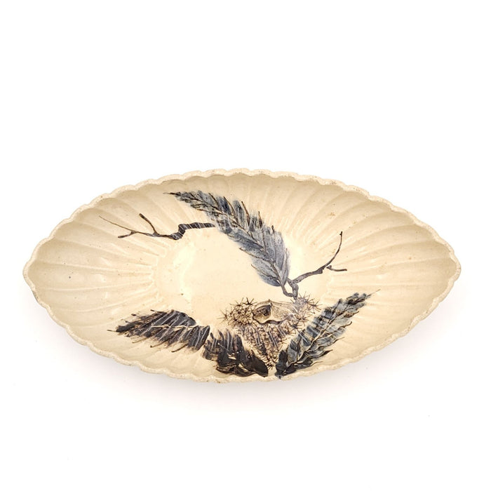 Satsuma Scalloped Earthenware Oval Dish, Japan circa 1890