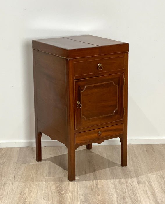 Georgian Mahogany Wash Stand