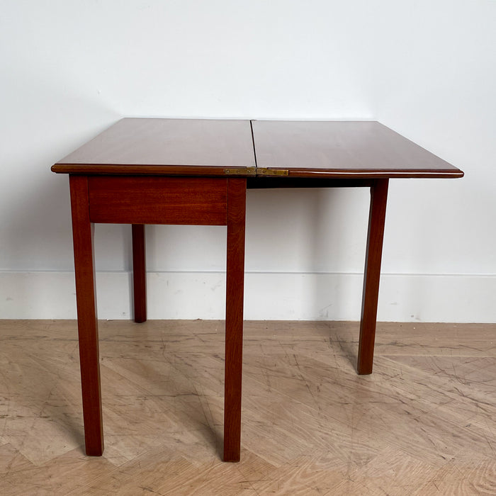 Mahogany Tea Table, England 19th Century