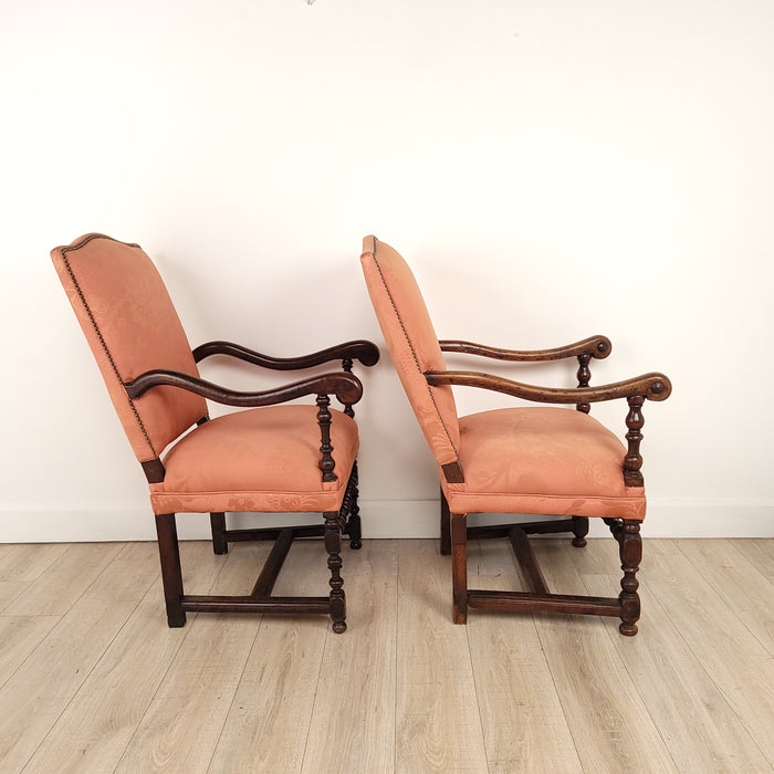Pair of Similar Baroque Upholstered Armchairs in Walnut, France or Italy, Early 18th Century