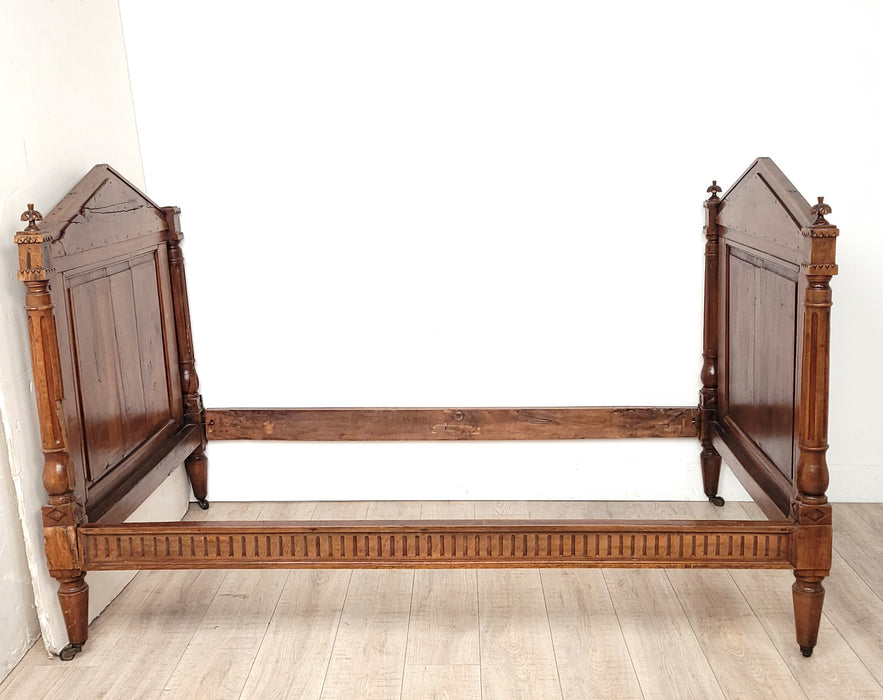 Italian Walnut Daybed, circa 1820