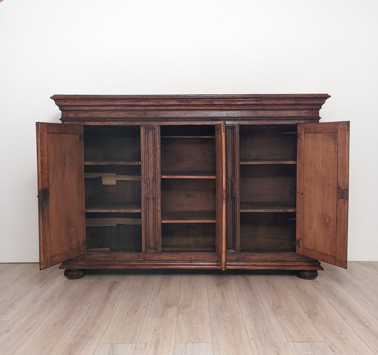 German or Italian Dairy Cabinet in Elm, circa 1720