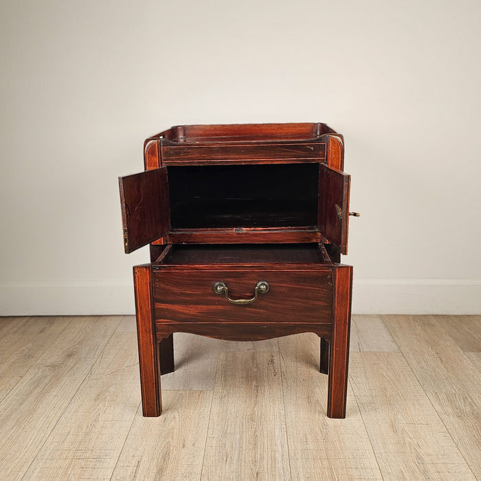 George III Period Inlaid Mahogany Commode with Boxwood Stringing, circa 1790