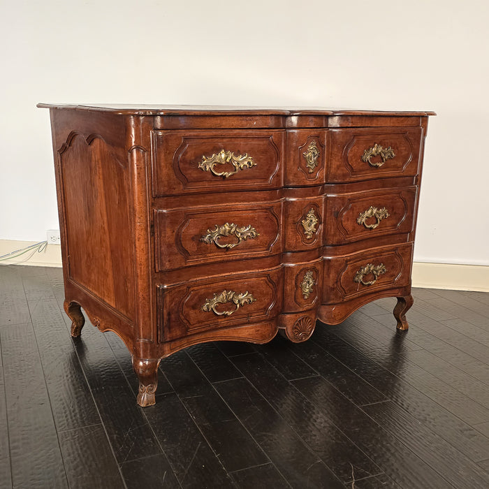 Louis XVI Walnut Commode, Italy circa 1790
