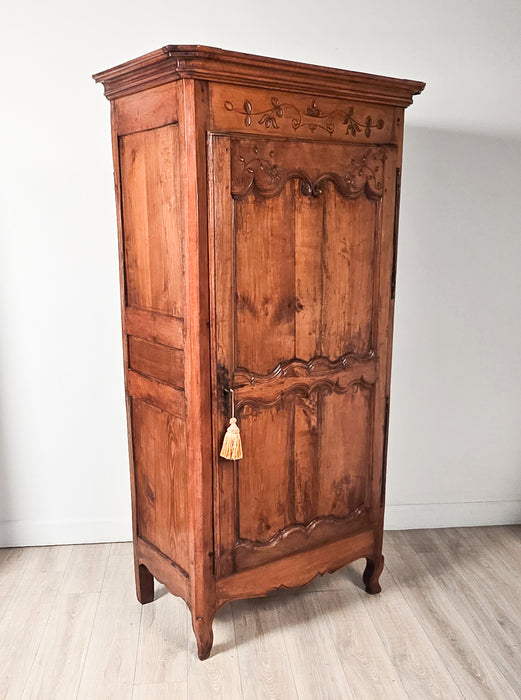 Cherry French Bonnetière, circa 1820