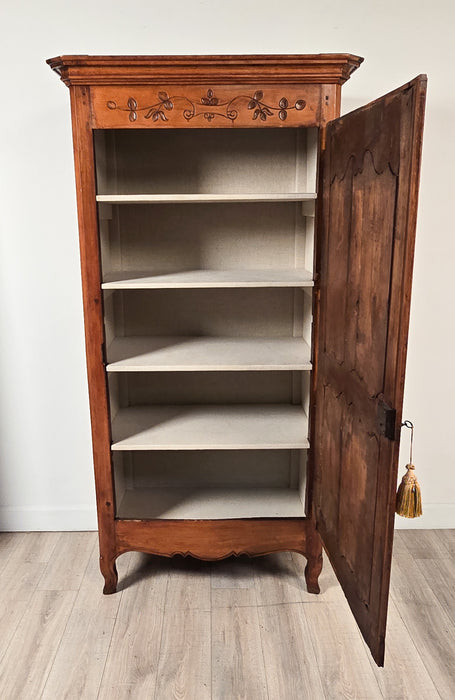 Cherry French Bonnetière, circa 1820