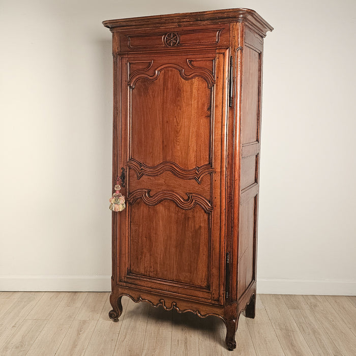 French Fruitwood Bonnetière, early 19th century