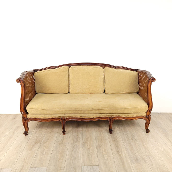 Walnut Louis XV–Style Daybed or Sofa, circa 1850