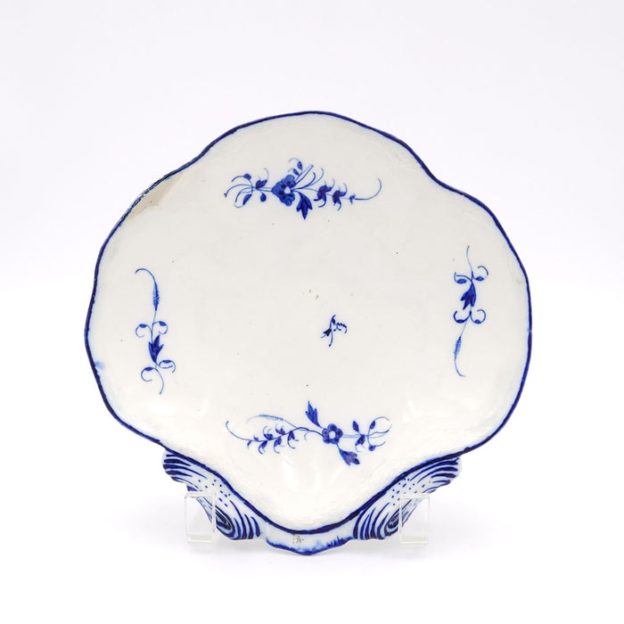 Chantilly Porcelain French Shell Shaped Dish, circa 1770