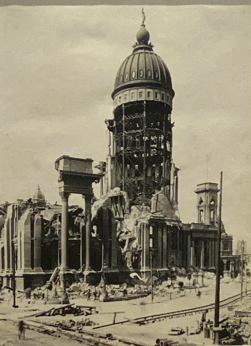 Photograph of San Francisco's City Hall 1906