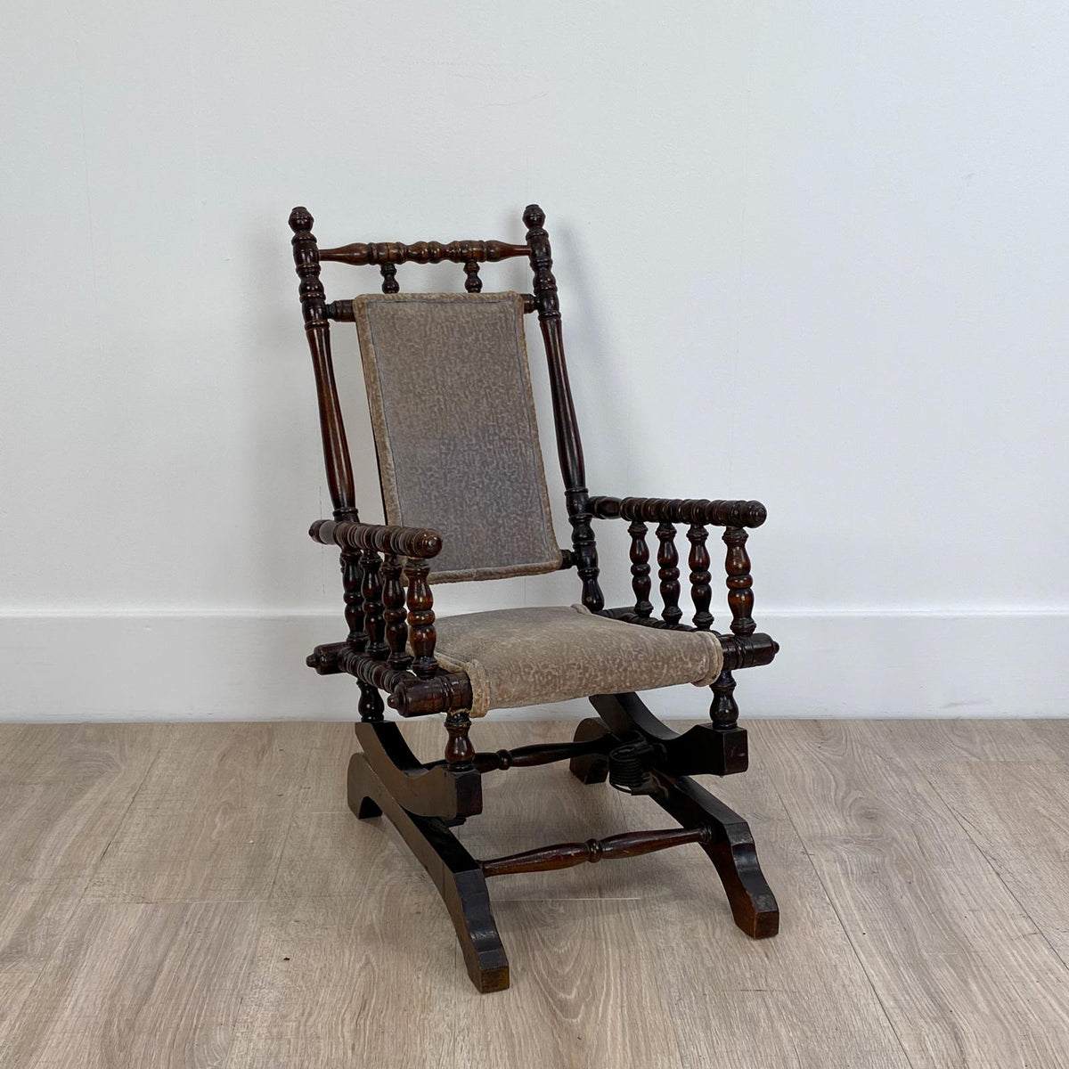 1880s Parlor Rocker Child's Rocker, American circa 1880 — Antique & Art Exchange
